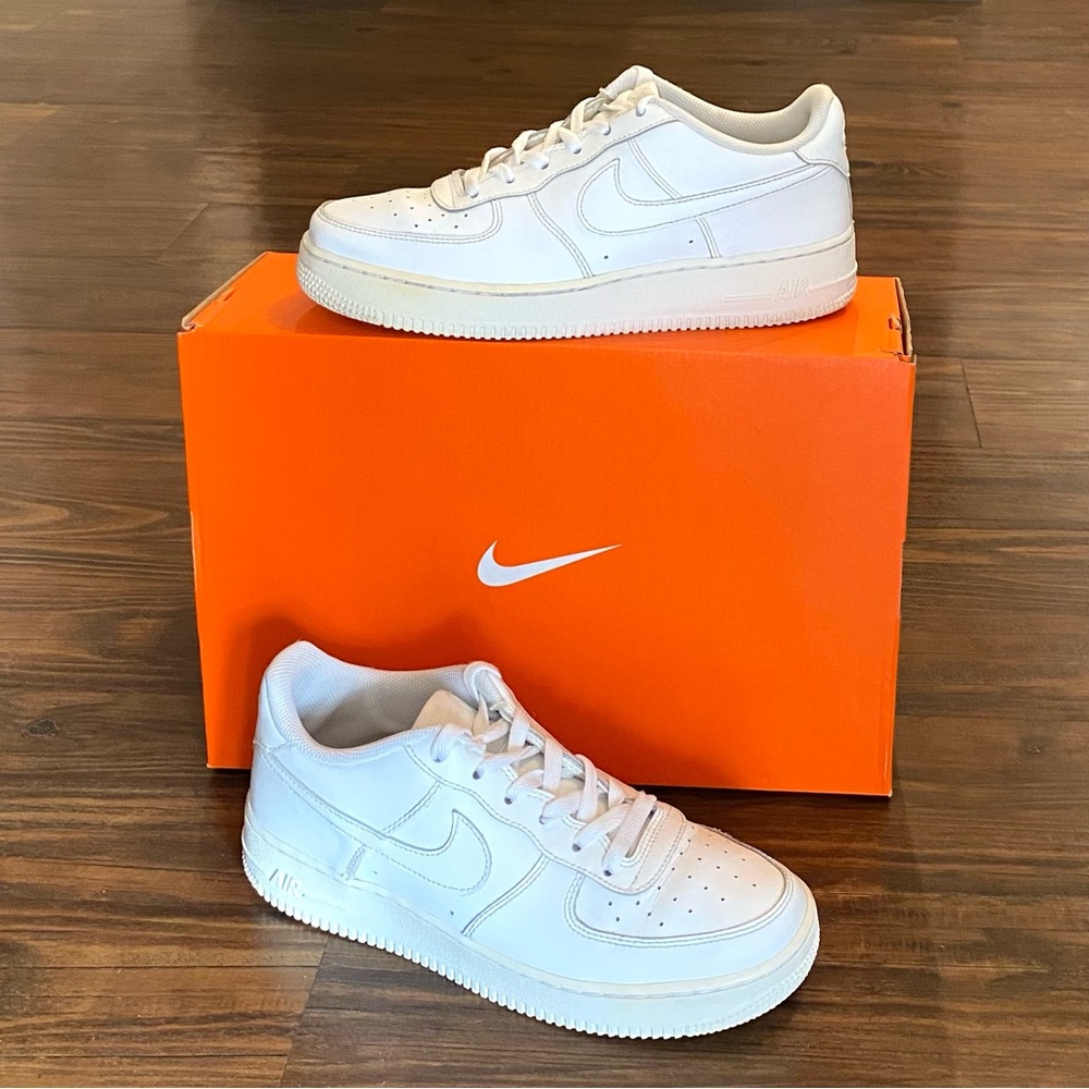 Nike Air Force 1 Low Triple White - Womens Size 9